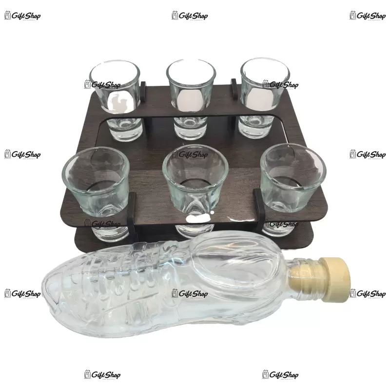 Suport lemn cu sticla si pahare de tuica,  sticla in forma de gheata fotbal